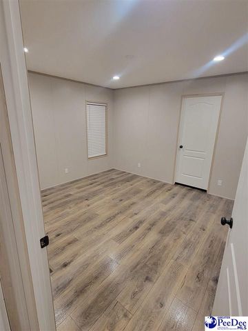 111 N Pinckney St, Timmonsville, SC 29161