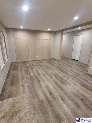 111 N Pinckney St, Timmonsville, SC 29161