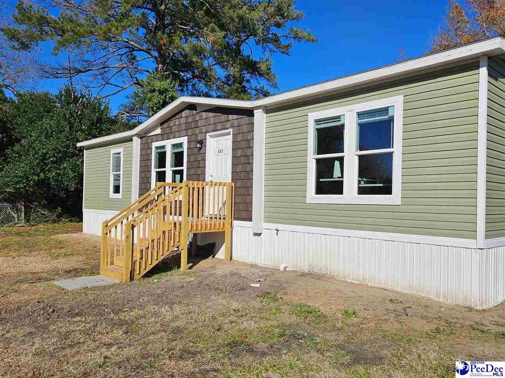 111 N Pinckney St, Timmonsville, SC 29161