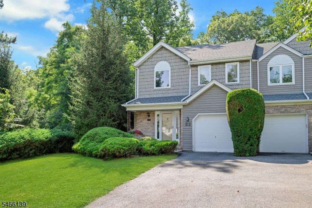 92 Edgefield Dr, Parsippany-troy Hills Twp., NJ 07950 — photo 2