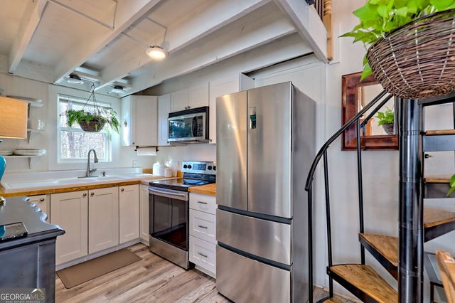 1063 Joe Davis Road, Tiger, GA 30576