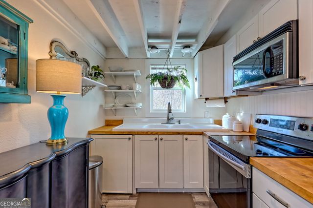 1063 Joe Davis Road, Tiger, GA 30576