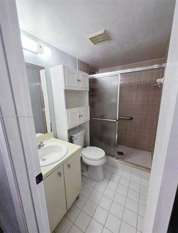 1891 N 61st Ave B106, Hollywood, FL 33024