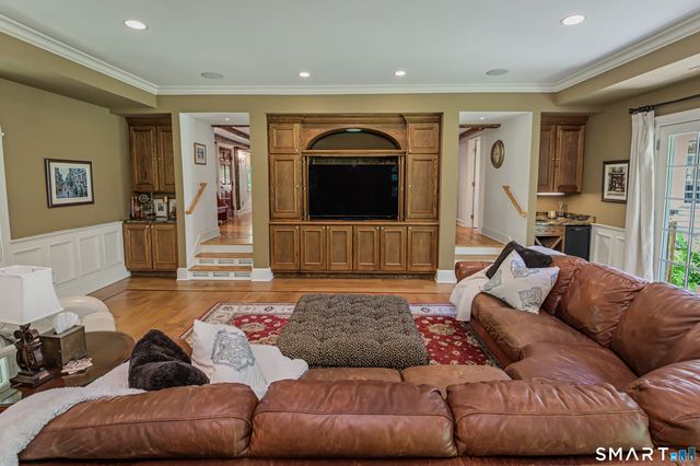 261 Wilton Road West, Ridgefield, CT 06877