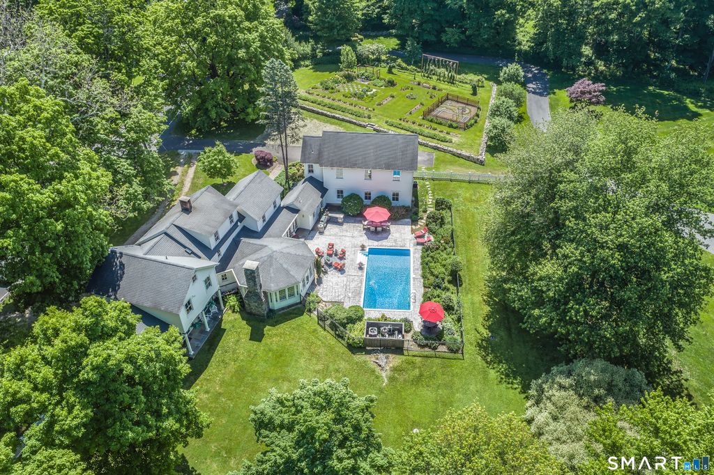 261 Wilton Road West, Ridgefield, CT 06877