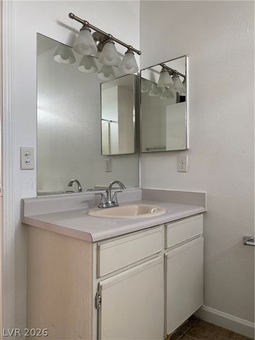 1662 North Lamont Street 202, Las Vegas, NV 89115