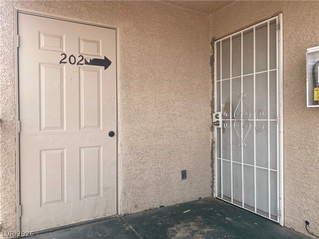 1662 North Lamont Street 202, Las Vegas, NV 89115