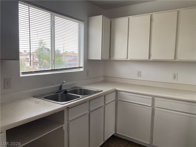 1662 North Lamont Street 202, Las Vegas, NV 89115