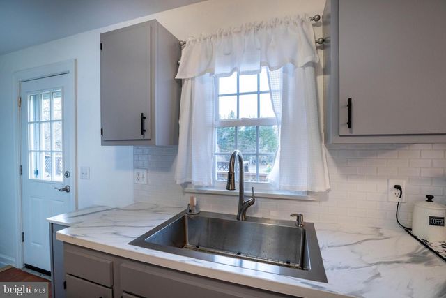 354 W SYCAMORE RD, Snow Shoe, PA 16874