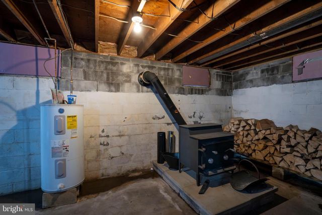 354 W SYCAMORE RD, Snow Shoe, PA 16874