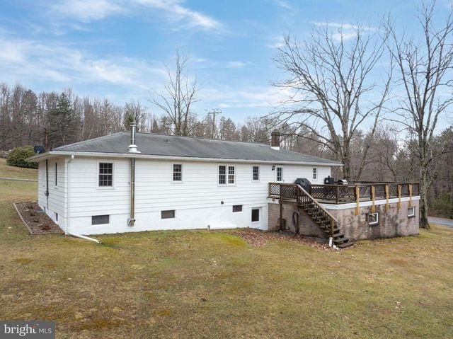 354 W SYCAMORE RD, Snow Shoe, PA 16874