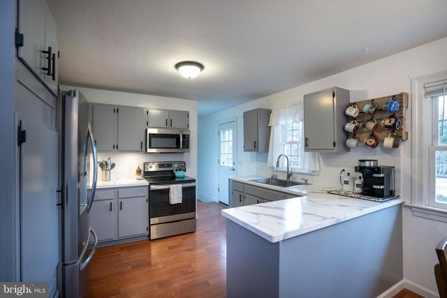 354 W SYCAMORE RD, Snow Shoe, PA 16874