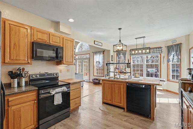 27669 Jackson Court, Warrenton, MO 63383