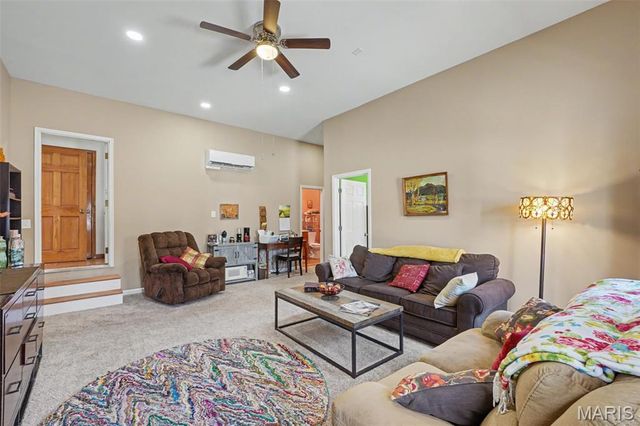 27669 Jackson Court, Warrenton, MO 63383