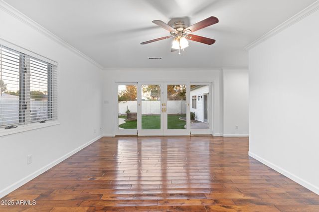 5328 E PINCHOT Avenue, Phoenix, AZ 85018