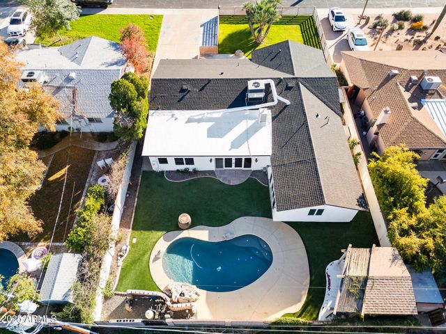 5328 E PINCHOT Avenue, Phoenix, AZ 85018