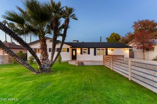 5328 E PINCHOT Avenue, Phoenix, AZ 85018