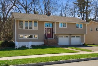 11 WILLOW TERRACE, Verona Twp., NJ 07044