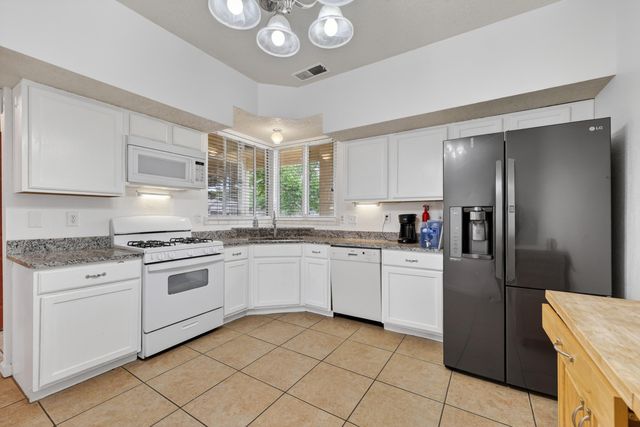 1649 Lark Spur Drive NE, Rio Rancho, NM 87144