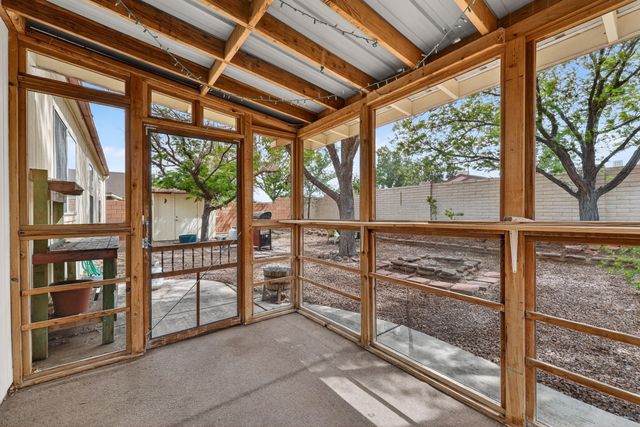 1649 Lark Spur Drive NE, Rio Rancho, NM 87144