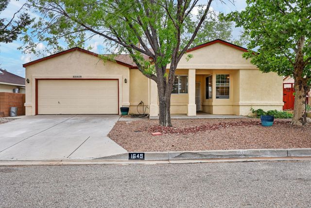 1649 Lark Spur Drive NE, Rio Rancho, NM 87144