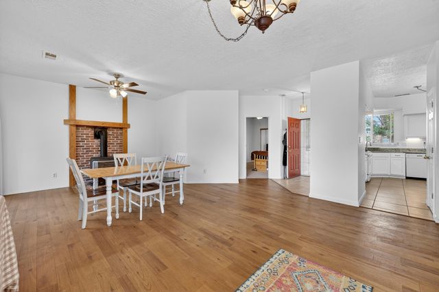 1649 Lark Spur Drive NE, Rio Rancho, NM 87144