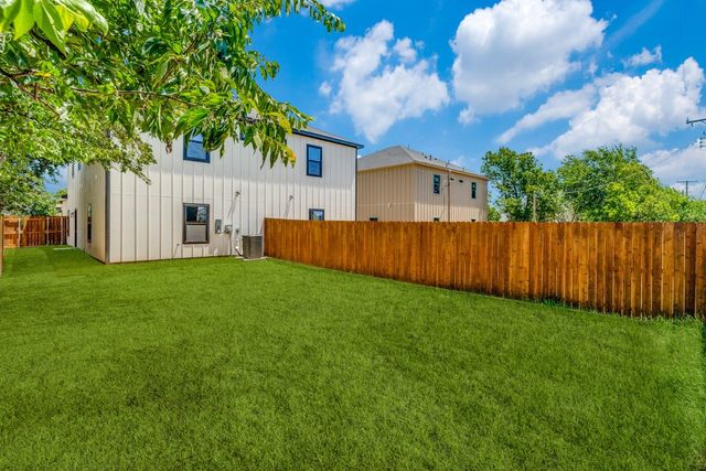 8009 Doreen Avenue 8011, Fort Worth, TX 76116