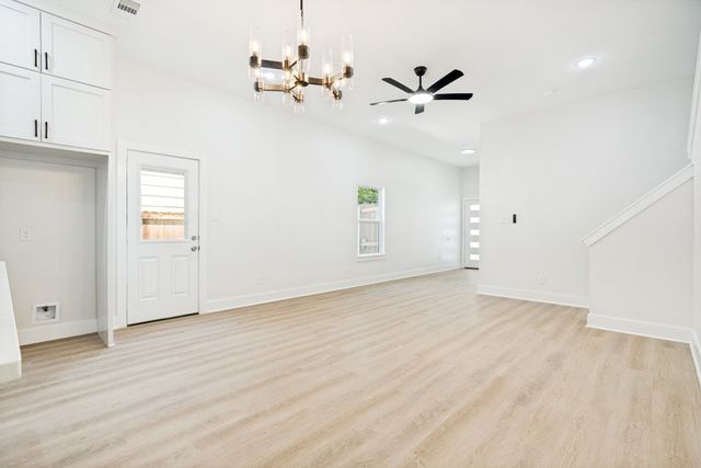 8009 Doreen Avenue 8011, Fort Worth, TX 76116