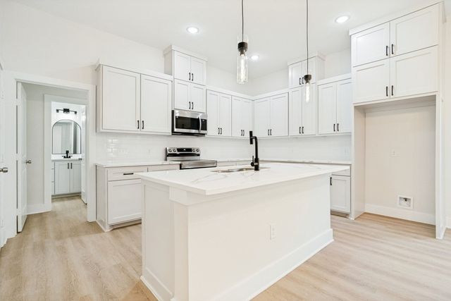 8009 Doreen Avenue 8011, Fort Worth, TX 76116