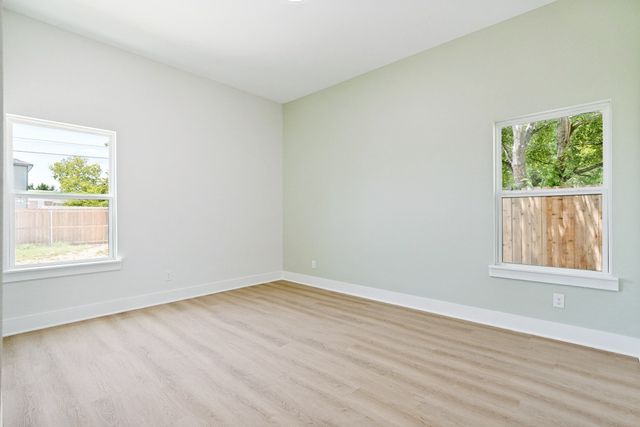 8009 Doreen Avenue 8011, Fort Worth, TX 76116