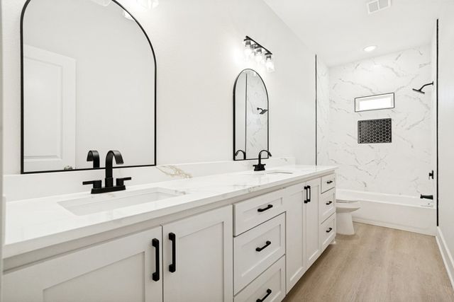 8009 Doreen Avenue 8011, Fort Worth, TX 76116