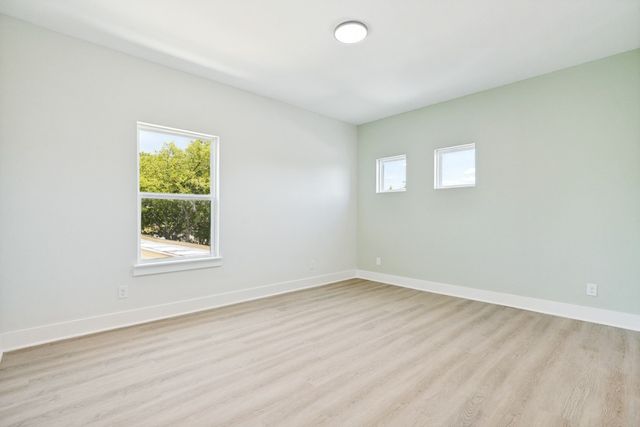 8009 Doreen Avenue 8011, Fort Worth, TX 76116