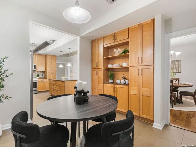 406 Paseo Encinal, San Antonio, TX 78212