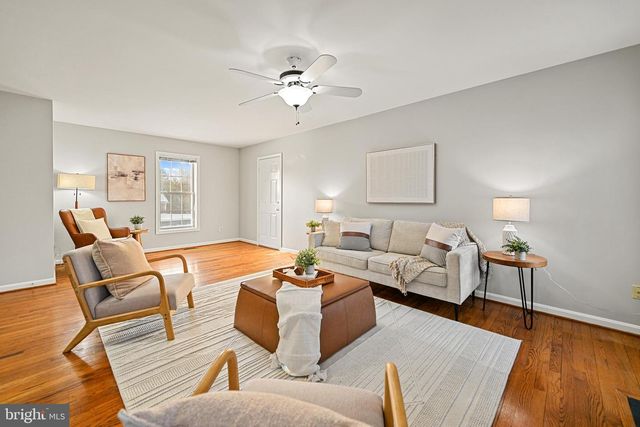 10449 PINEVIEW RD, Manassas, VA 20111