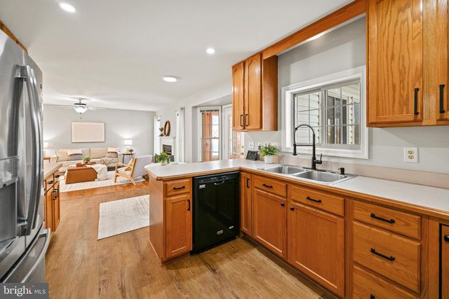 10449 PINEVIEW RD, Manassas, VA 20111