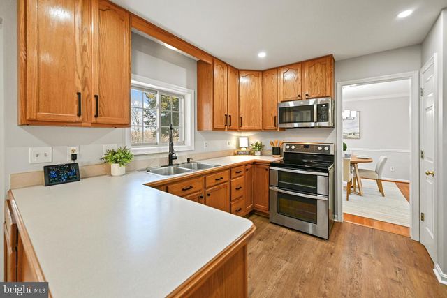 10449 PINEVIEW RD, Manassas, VA 20111