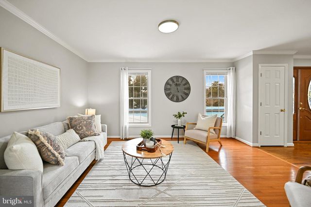 10449 PINEVIEW RD, Manassas, VA 20111