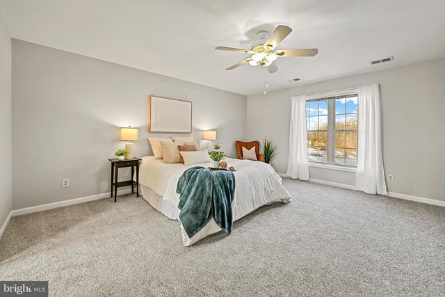 10449 PINEVIEW RD, Manassas, VA 20111