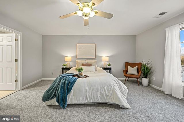 10449 PINEVIEW RD, Manassas, VA 20111