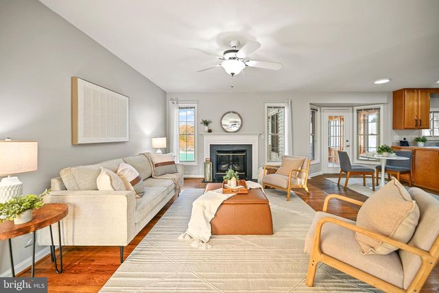 10449 PINEVIEW RD, Manassas, VA 20111