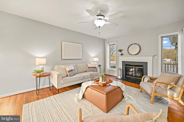 10449 PINEVIEW RD, Manassas, VA 20111