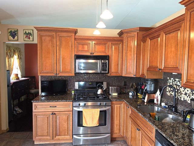 8389 Buchanan Street, Merrillville, IN 46410