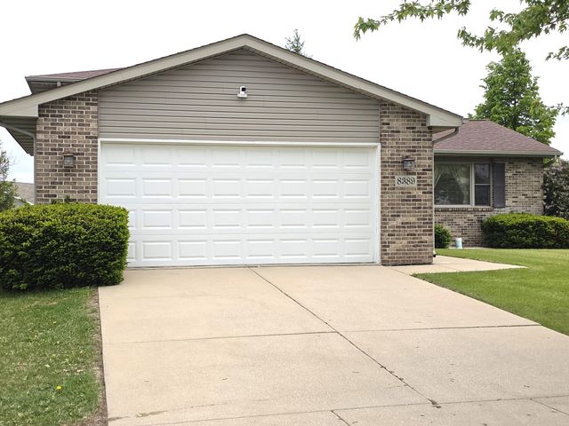 8389 Buchanan Street, Merrillville, IN 46410