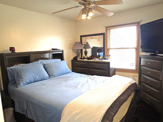 8389 Buchanan Street, Merrillville, IN 46410