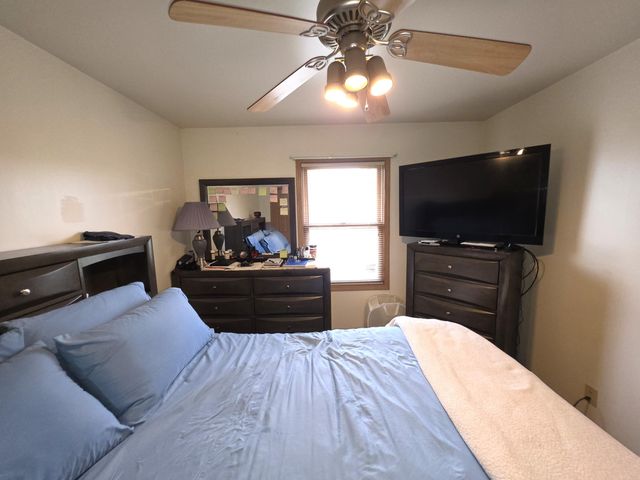 8389 Buchanan Street, Merrillville, IN 46410