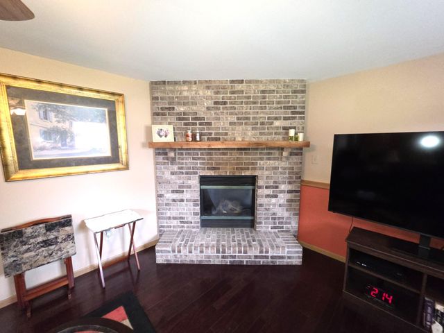 8389 Buchanan Street, Merrillville, IN 46410