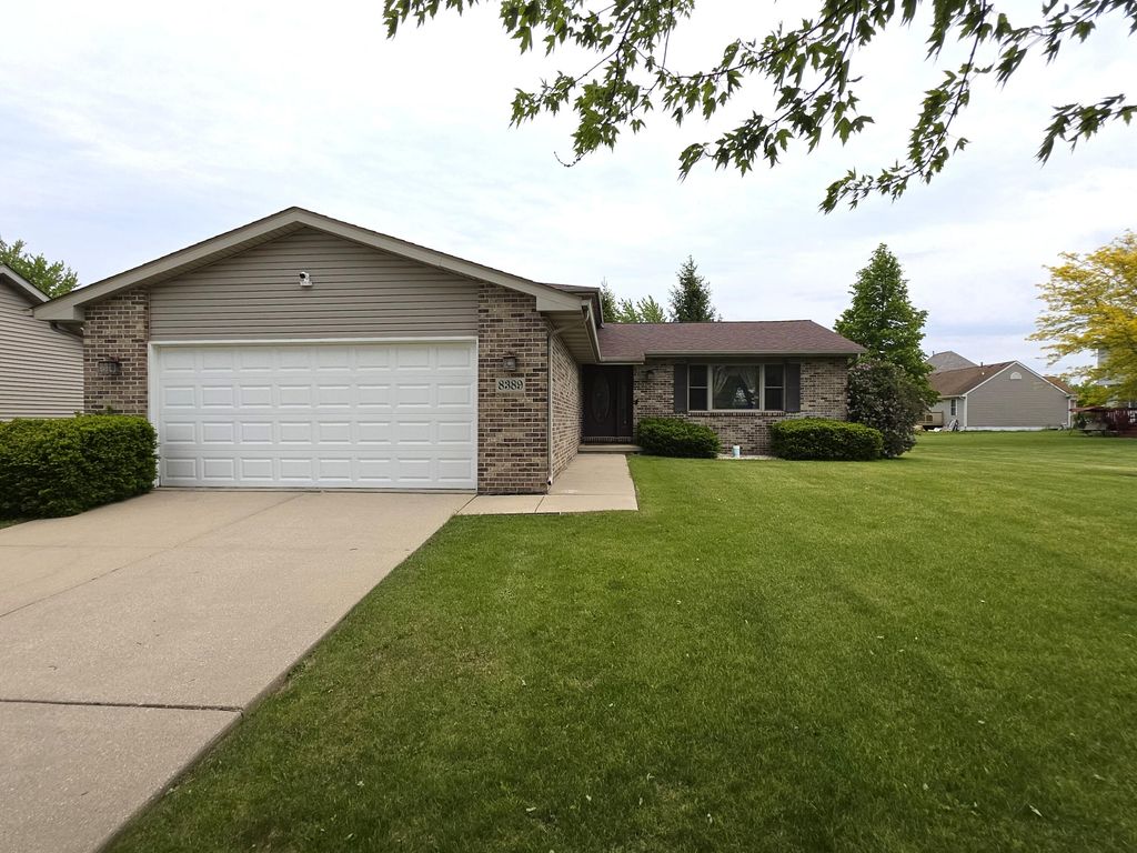 8389 Buchanan Street, Merrillville, IN 46410
