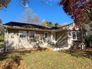 18 Chestnut Lane, Newburgh, NY 12550