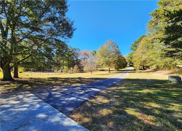 3920 Rosebud Road, Loganville, GA 30052
