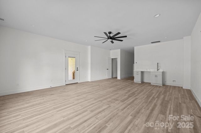 58 Pinedale Road, Asheville, NC 28805